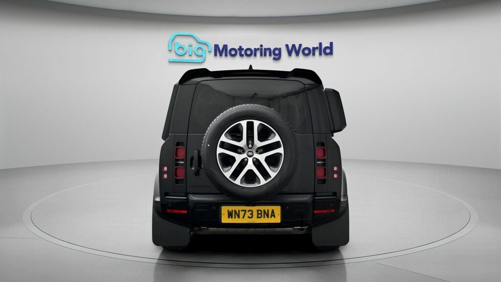 Land Rover Defender 110 Xs Edition Black #6