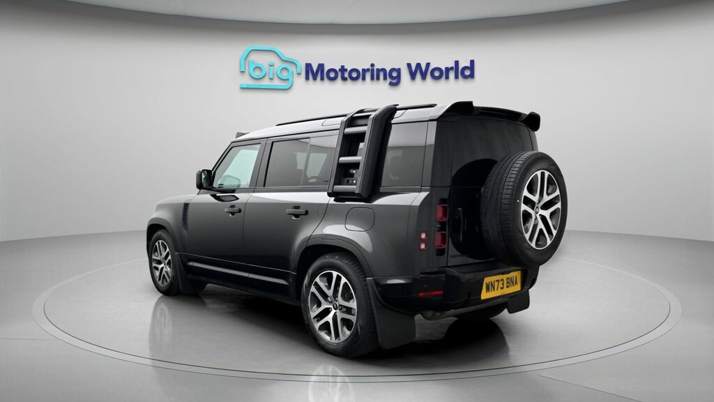 Land Rover Defender 110 Xs Edition Black #5