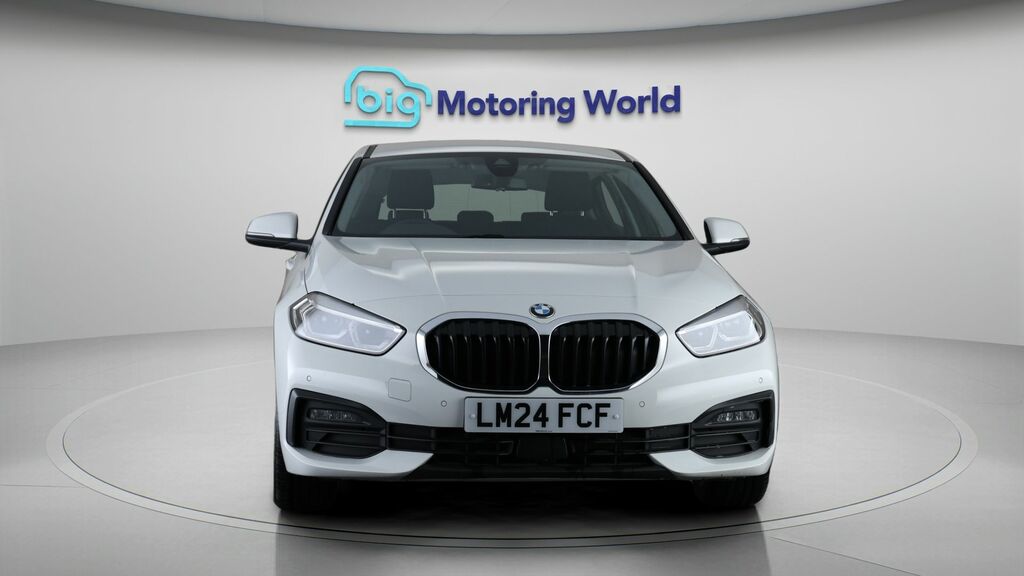 BMW 1 Series Se LM24FCF White #2
