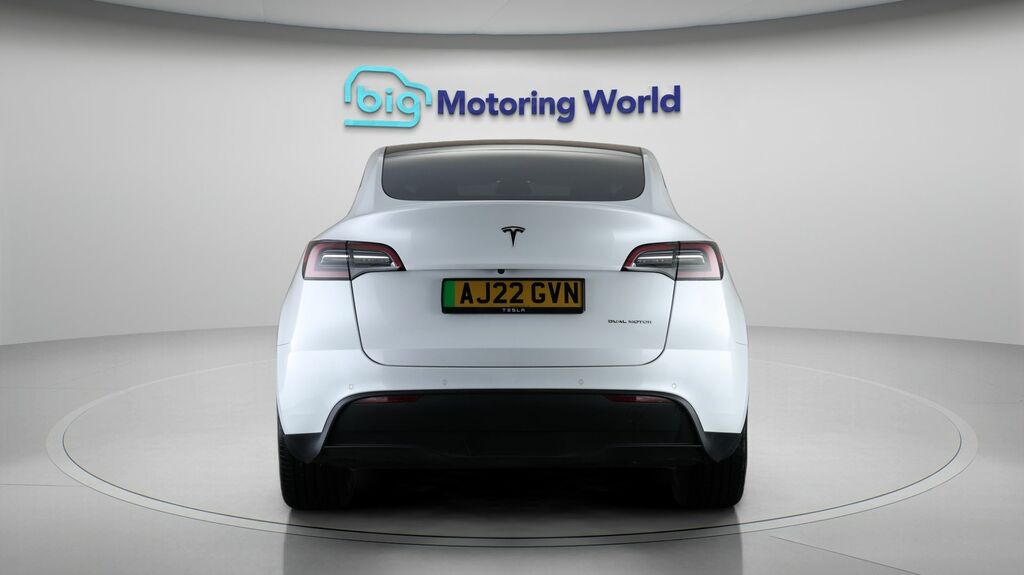 Tesla Model Y Long Range AJ22GVN White #6