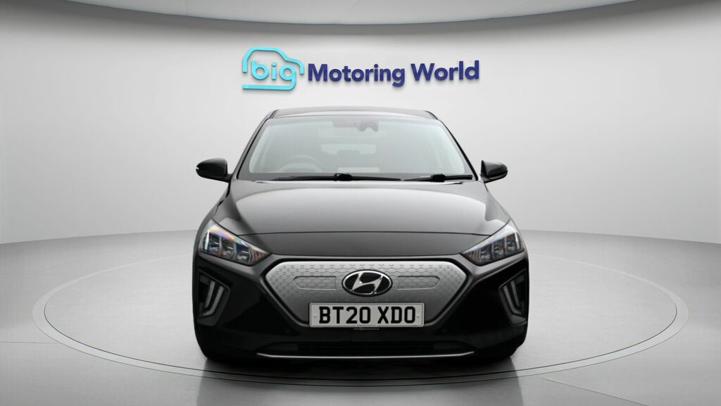 Hyundai Ioniq Premium Se Black #2