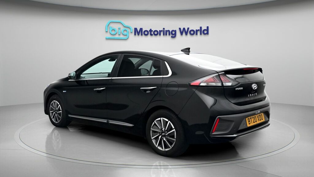 Hyundai Ioniq Premium Se Black #5