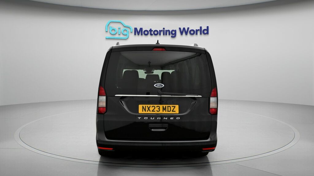 Ford Grand Tourneo Connect Titanium Black #6
