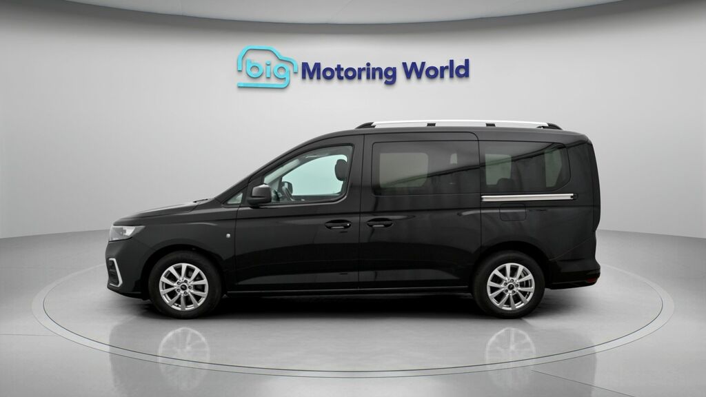 Ford Grand Tourneo Connect Titanium Black #4