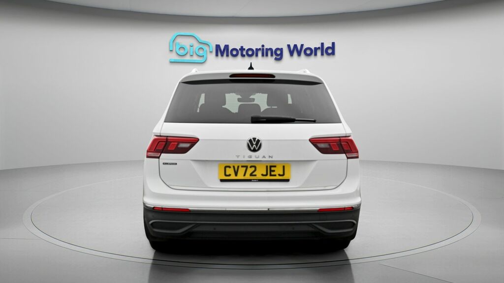 Volkswagen Tiguan Allspace Life White #6