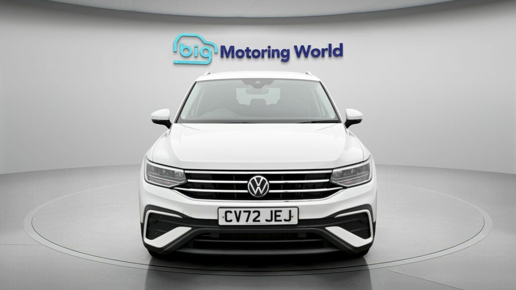 Volkswagen Tiguan Allspace Life White #2