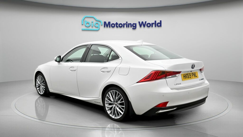 Lexus IS Is 300H Cvt White #5
