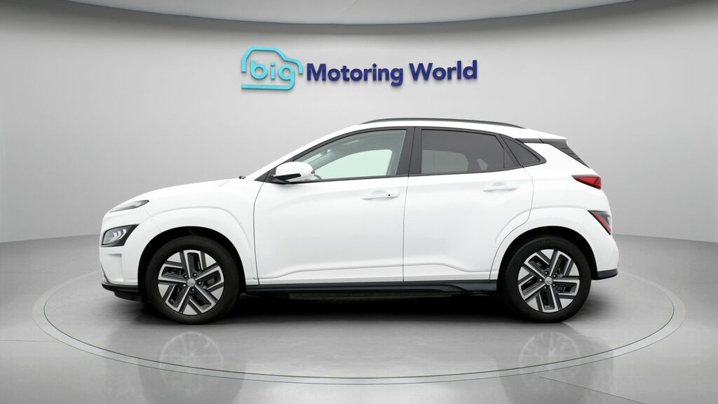 Hyundai Kona Premium FY23VJA White #4