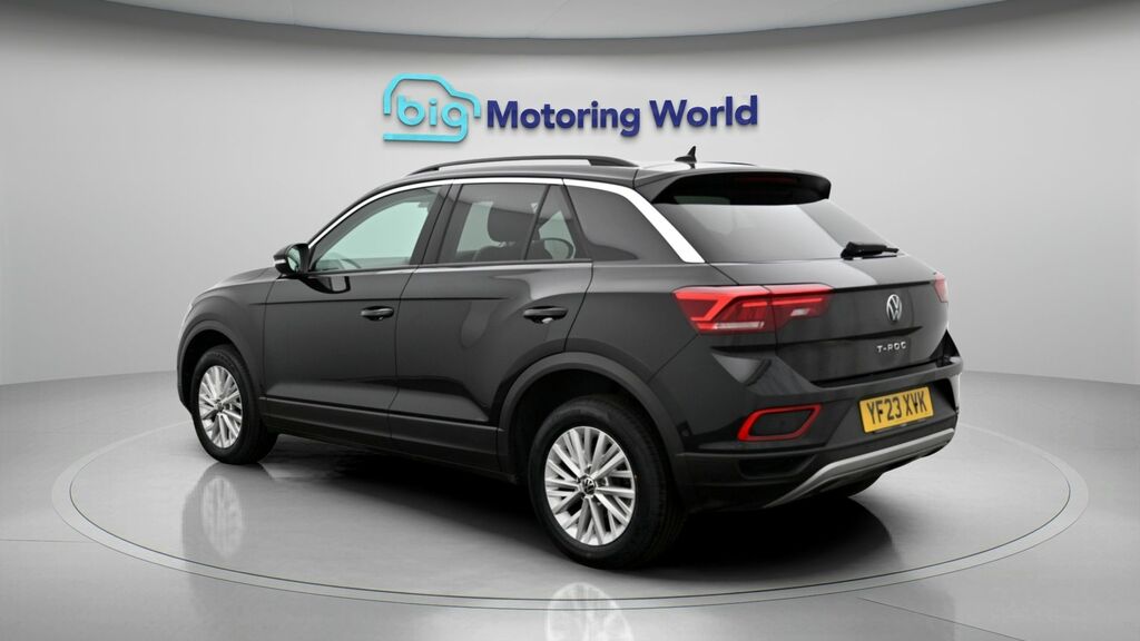 Volkswagen T-Roc Life YF23XVK Black #5
