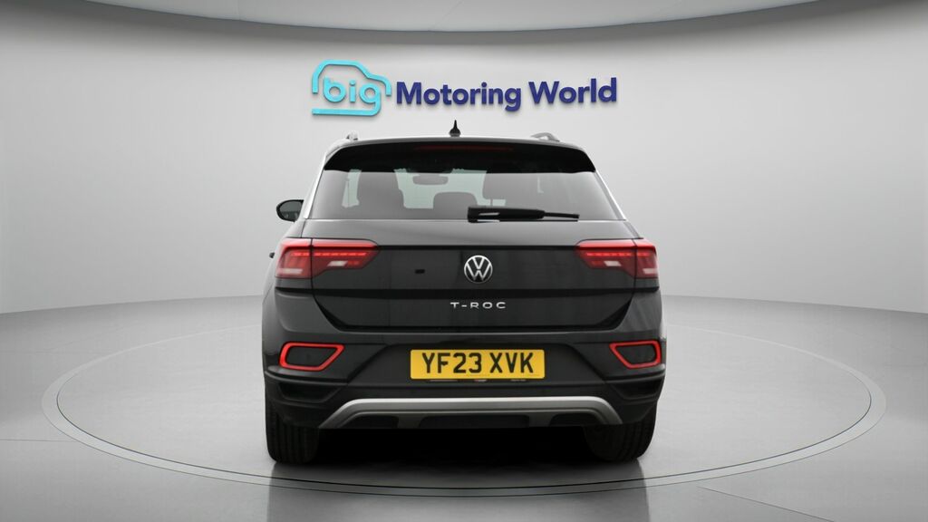Volkswagen T-Roc Life YF23XVK Black #6