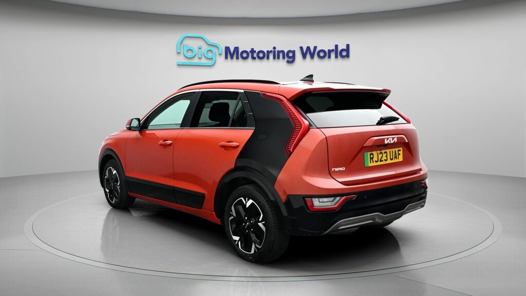 Kia Niro 4 Orange #5