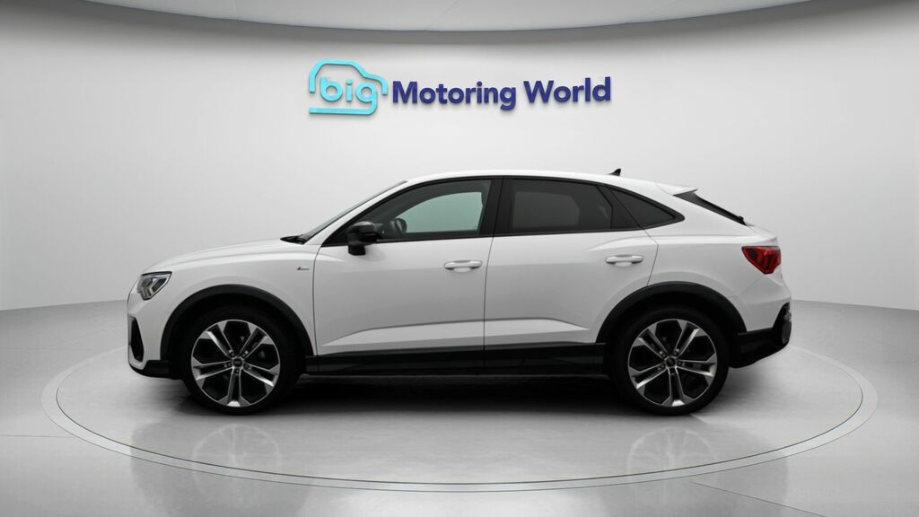 Audi Q3 Black Edition DE22CHK White #4