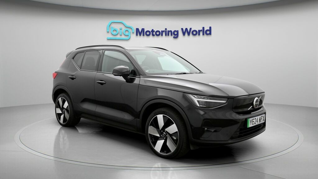 Volvo XC40 Ultimate Black