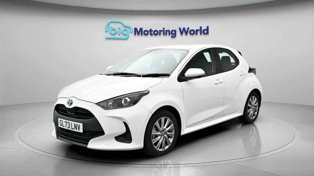 Toyota Yaris Icon GL73LNV White #3
