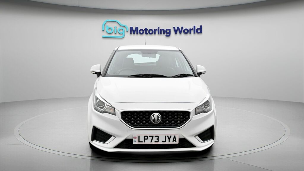 MG MG3 Exclusive Nav White #2