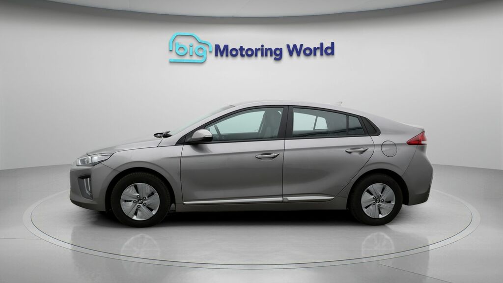 Hyundai Ioniq Se Connect Grey #4