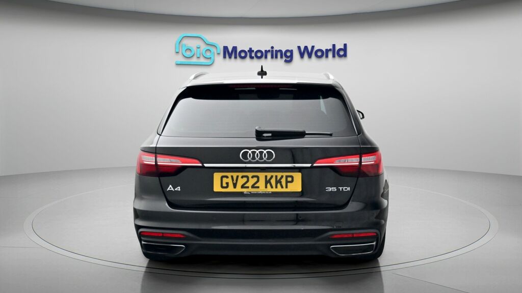Audi A4 Avant Technik Black #6