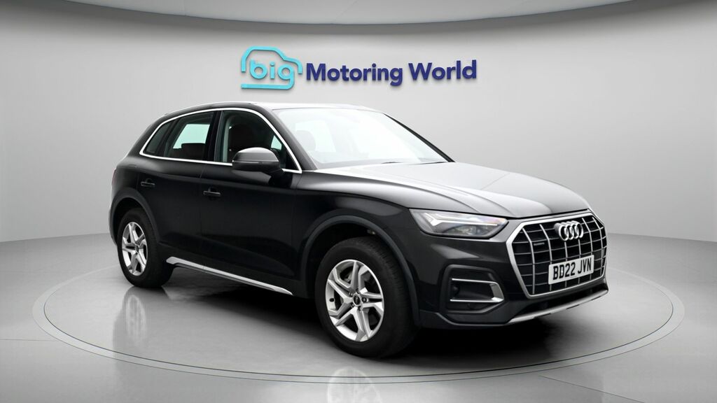 Audi Q5 Sport Black