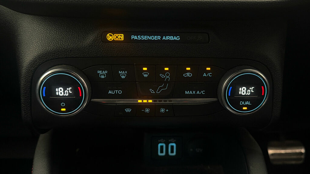 Ford Kuga St-line Black #3