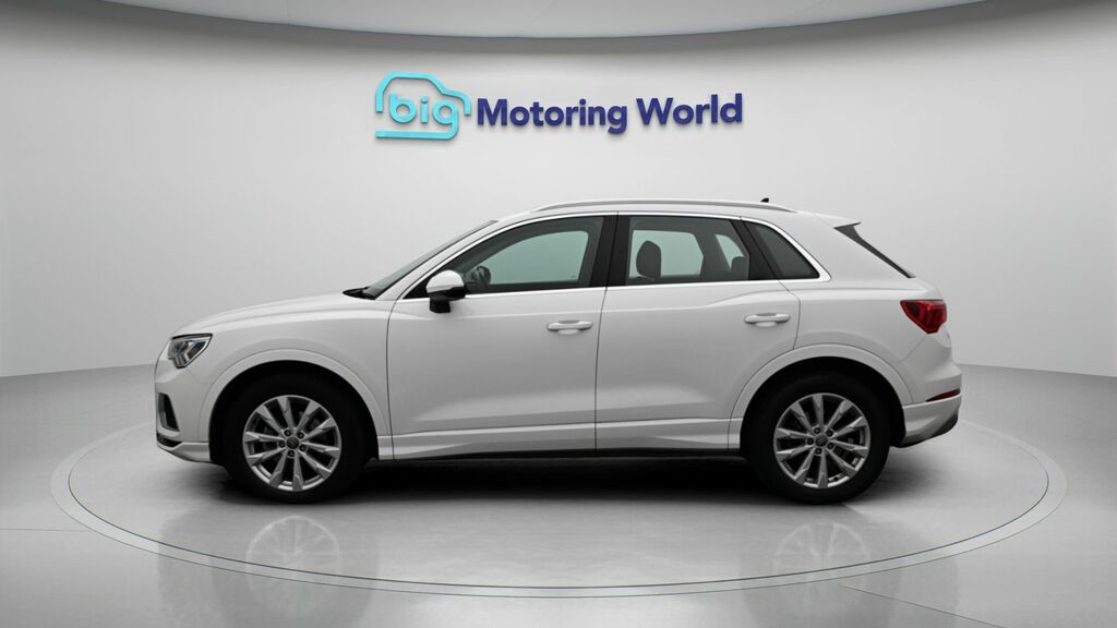 Audi Q3 Sport White #4