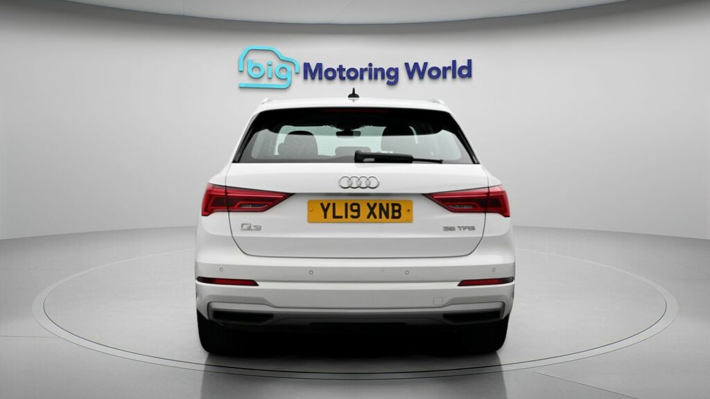 Audi Q3 Sport White #6