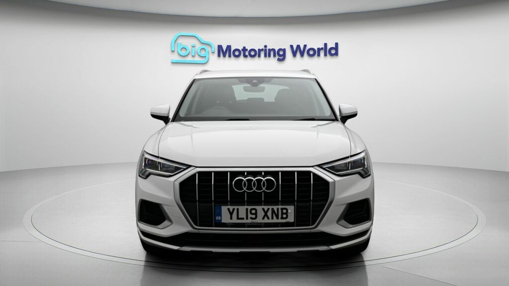 Audi Q3 Sport White #2