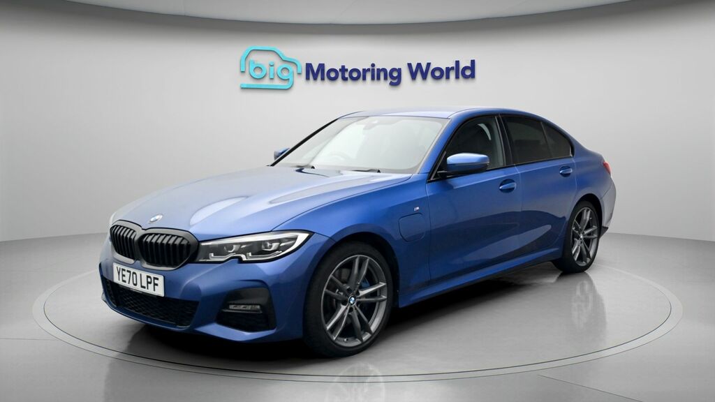 BMW 3 Series M Sport YE70LPF Blue #3