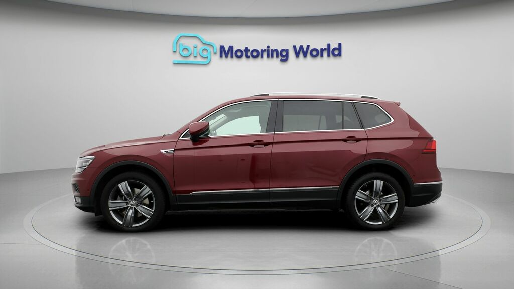 Volkswagen Tiguan Allspace Sel Red #4