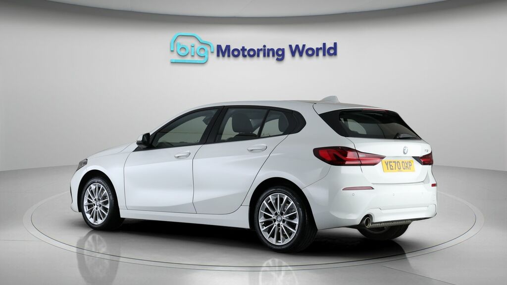 BMW 1 Series Se YE70OXP White #5