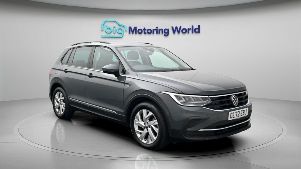Volkswagen Tiguan Life GL72EBJ Grey