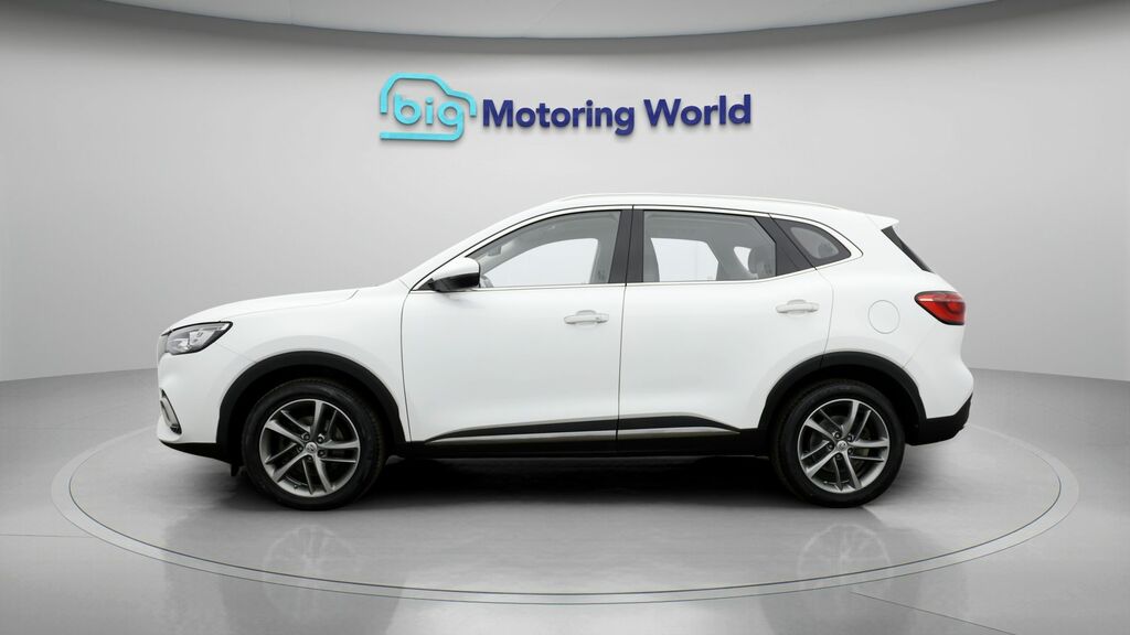 MG HS Exclusive White #4