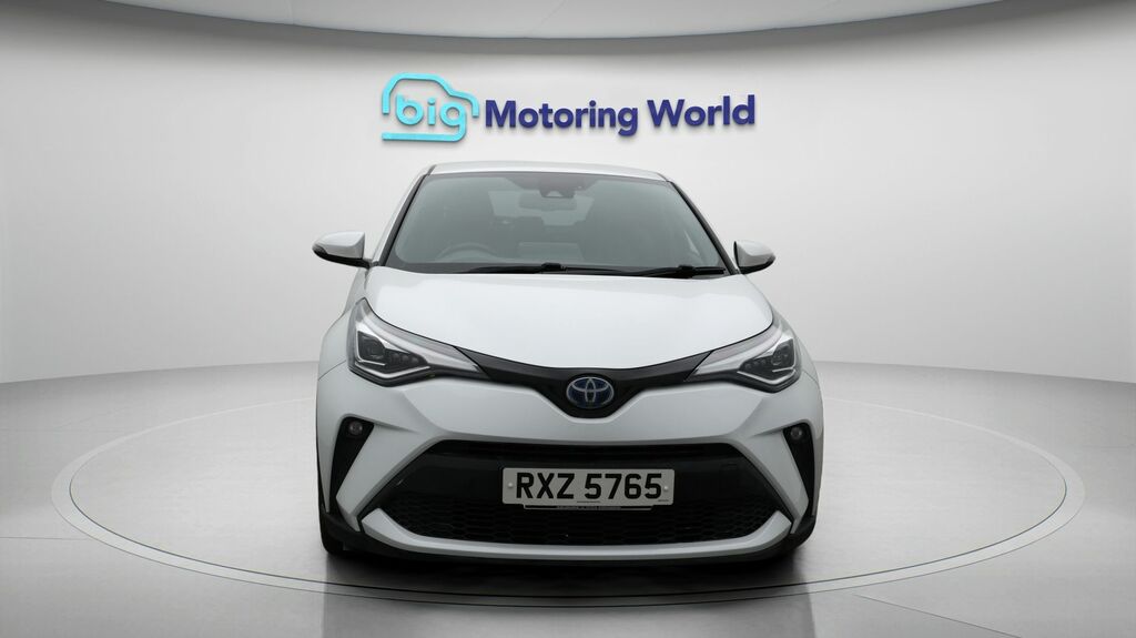 Toyota C-Hr Excel White #2