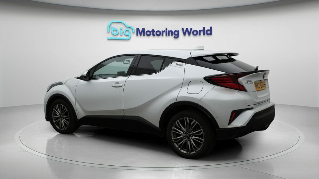 Toyota C-Hr Excel White #5