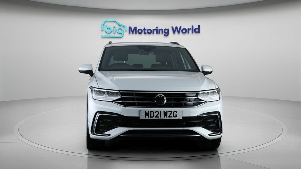Volkswagen Tiguan R-line MD21WZG White #2