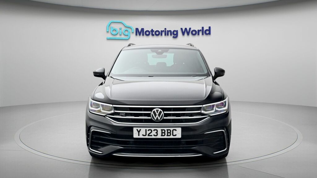 Volkswagen Tiguan R-line YJ23BBC Black #2