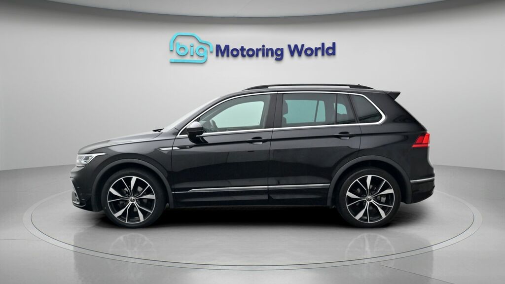 Volkswagen Tiguan R-line YJ23BBC Black #4