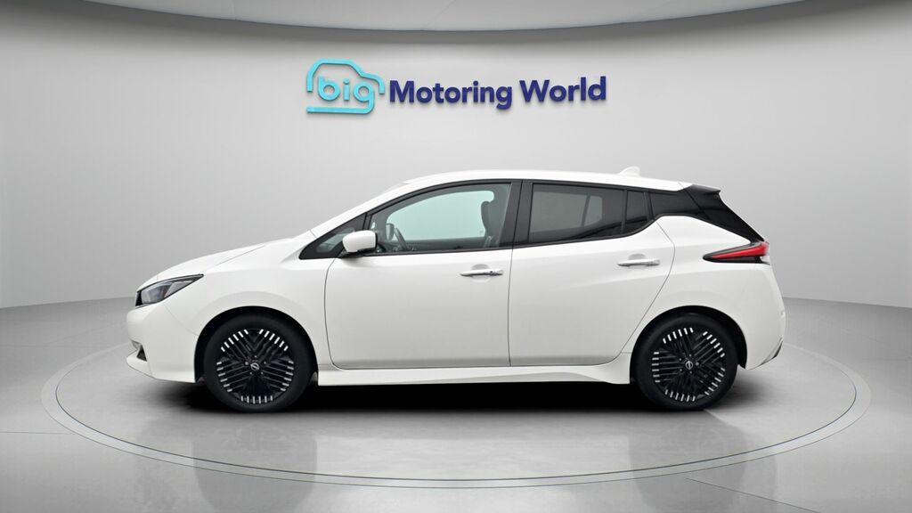 Nissan Leaf Tekna White #4