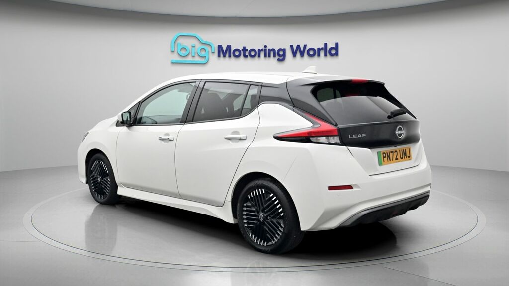Nissan Leaf Tekna White #5