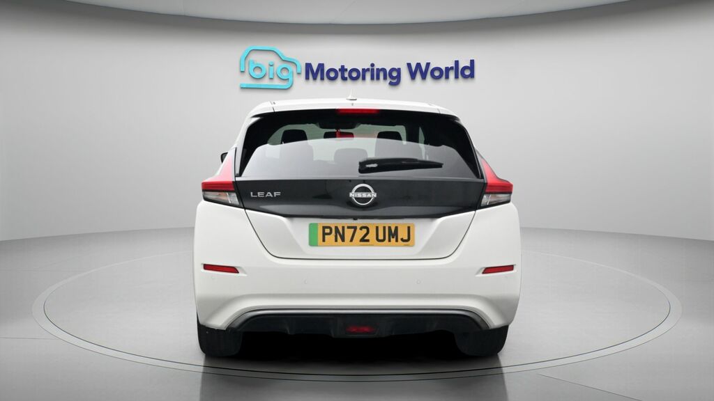 Nissan Leaf Tekna White #6