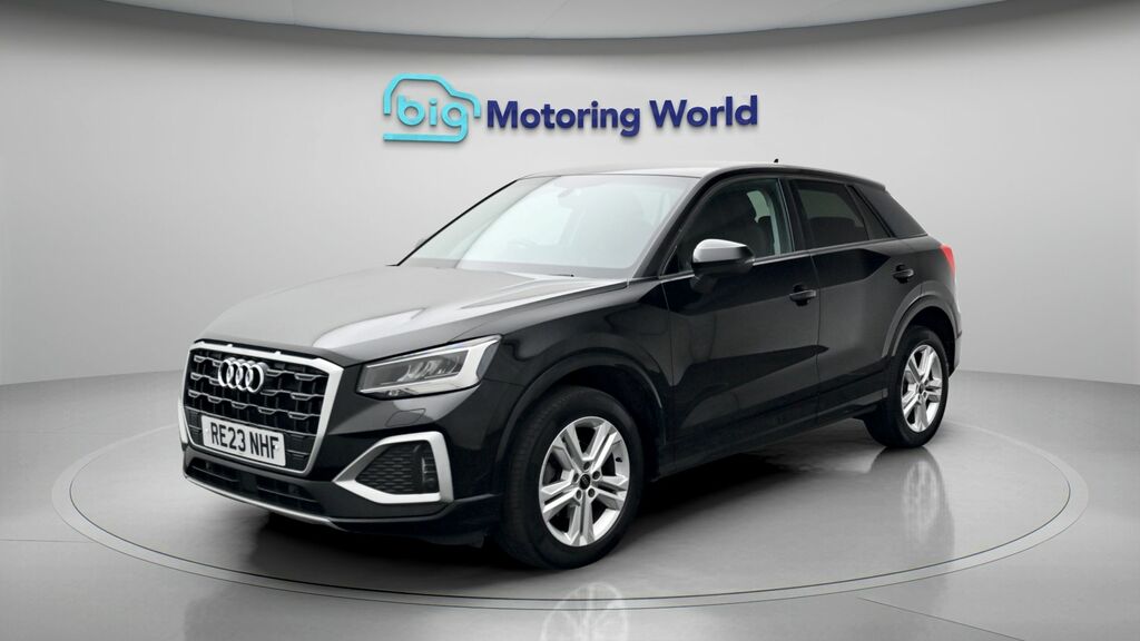 Audi Q2 Sport Black #3