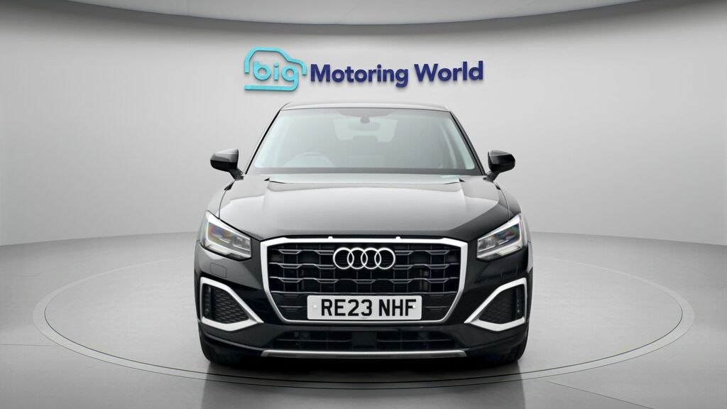 Audi Q2 Sport Black #2