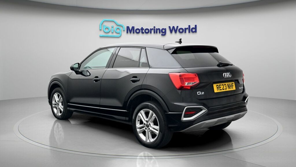 Audi Q2 Sport Black #5