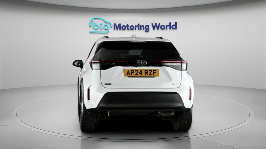 Toyota Yaris Cross Design White #6