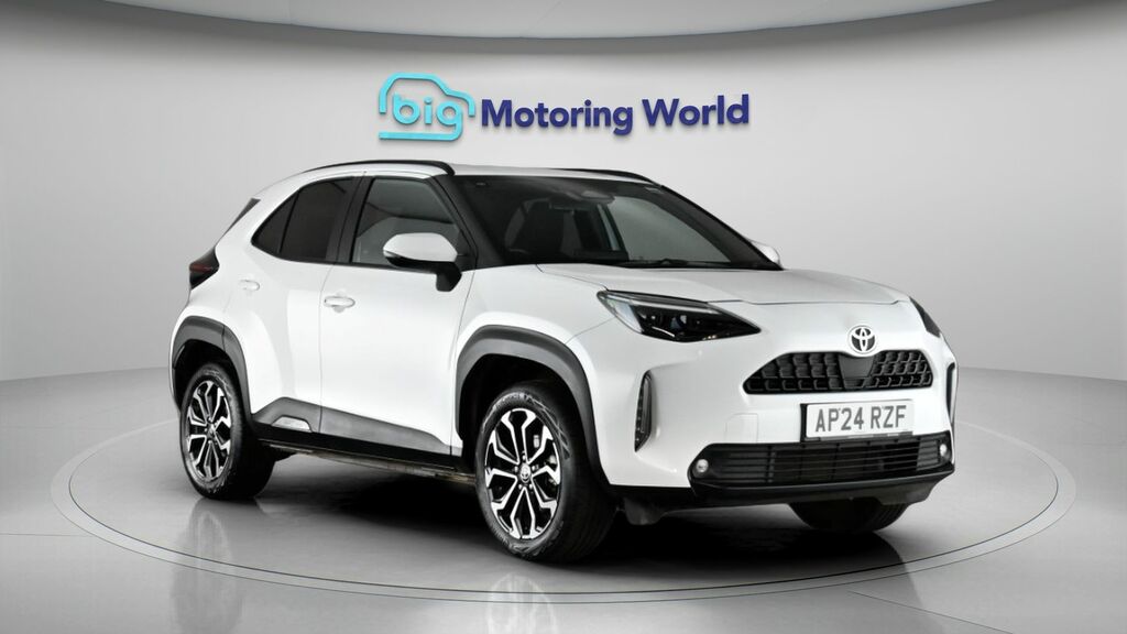 Toyota Yaris Cross Design White