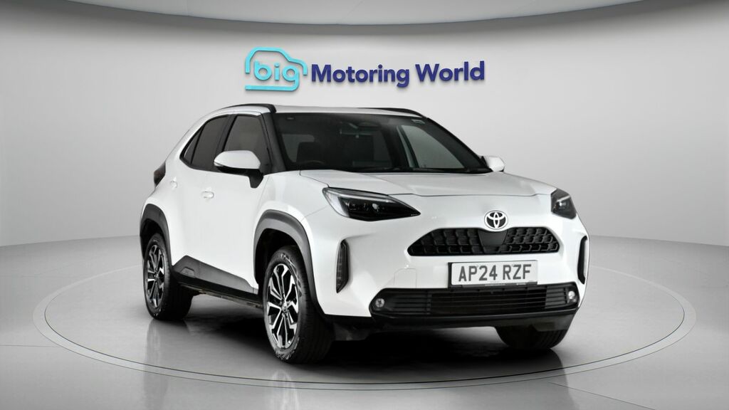Toyota Yaris Cross Design White #2
