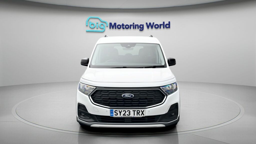 Ford Grand Tourneo Connect Active White #2