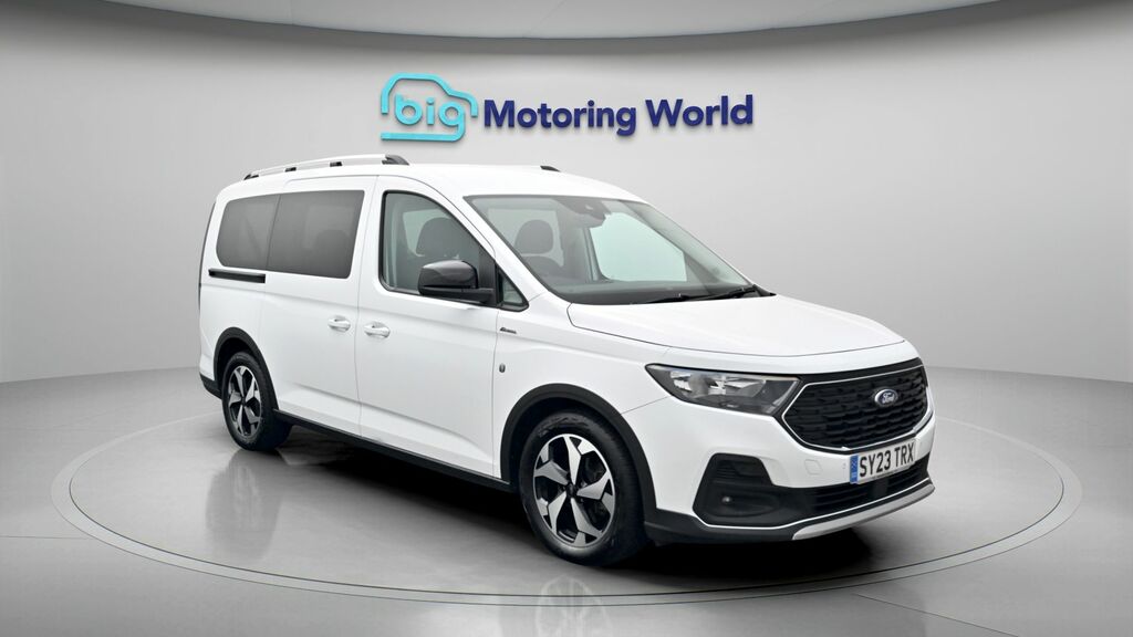 Ford Grand Tourneo Connect Active White