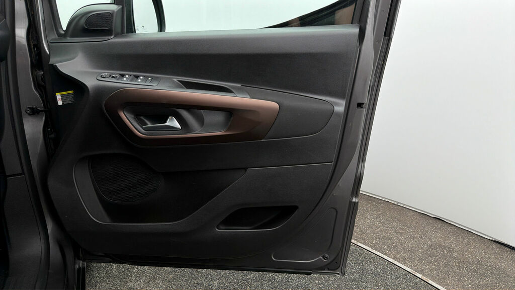 Peugeot e-Rifter Mpv Grey #14