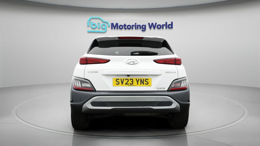 Hyundai Kona Premium SV23YNS White #6