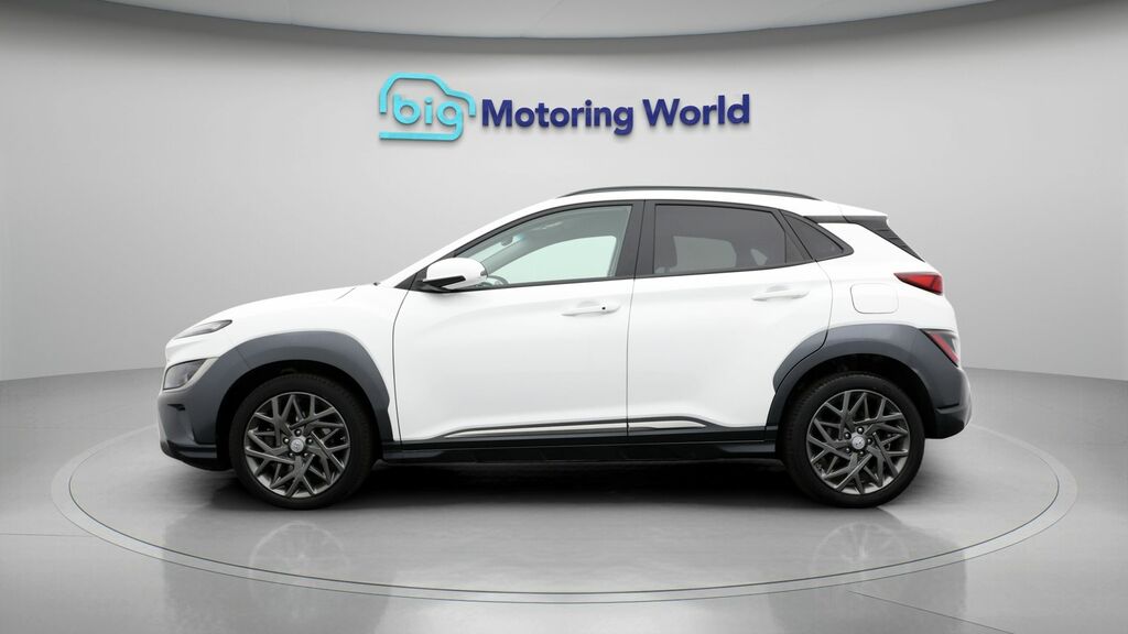 Hyundai Kona Premium SV23YNS White #4